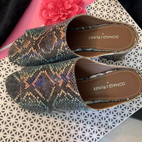 Donald J Pliner open toe rainbow sandal heel - Picture 2 of 6